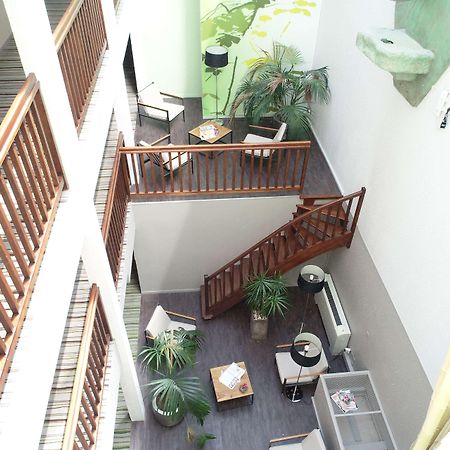 กีริอ๊าด เนแวร์ ซ็องเทรอ Hotel เนอแวร์ ภายนอก รูปภาพ