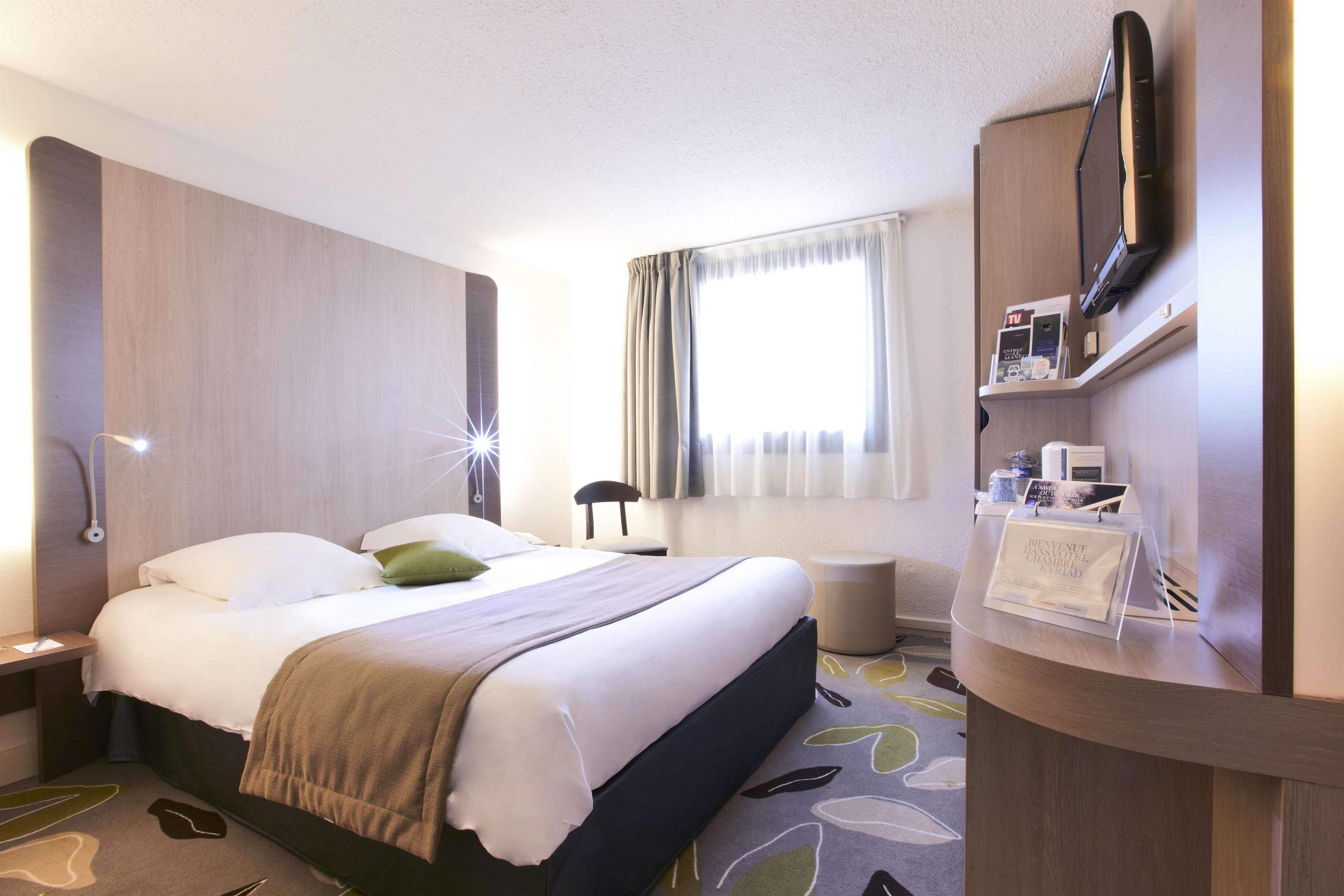 กีริอ๊าด เนแวร์ ซ็องเทรอ Hotel เนอแวร์ ภายนอก รูปภาพ