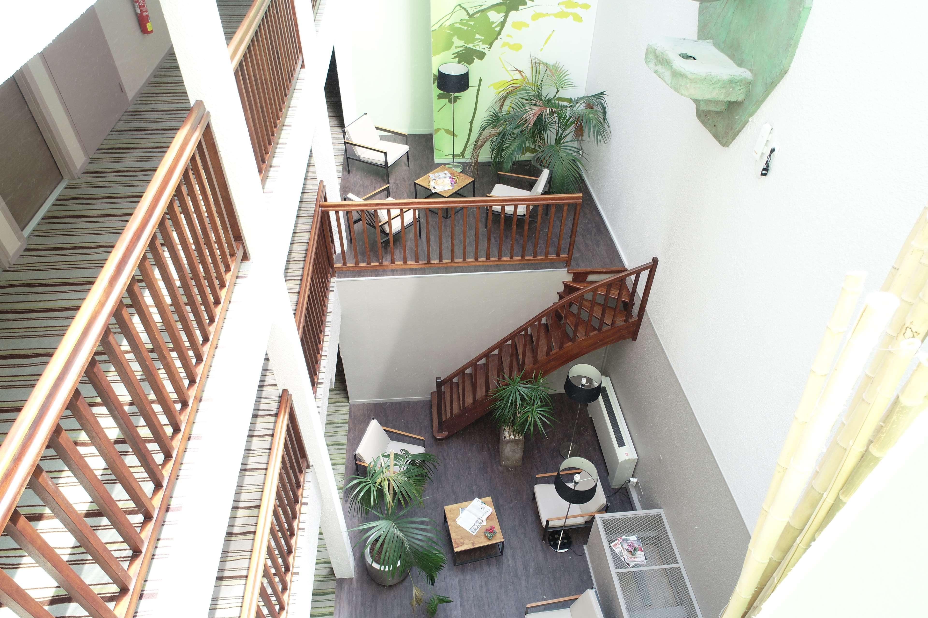 กีริอ๊าด เนแวร์ ซ็องเทรอ Hotel เนอแวร์ ภายนอก รูปภาพ
